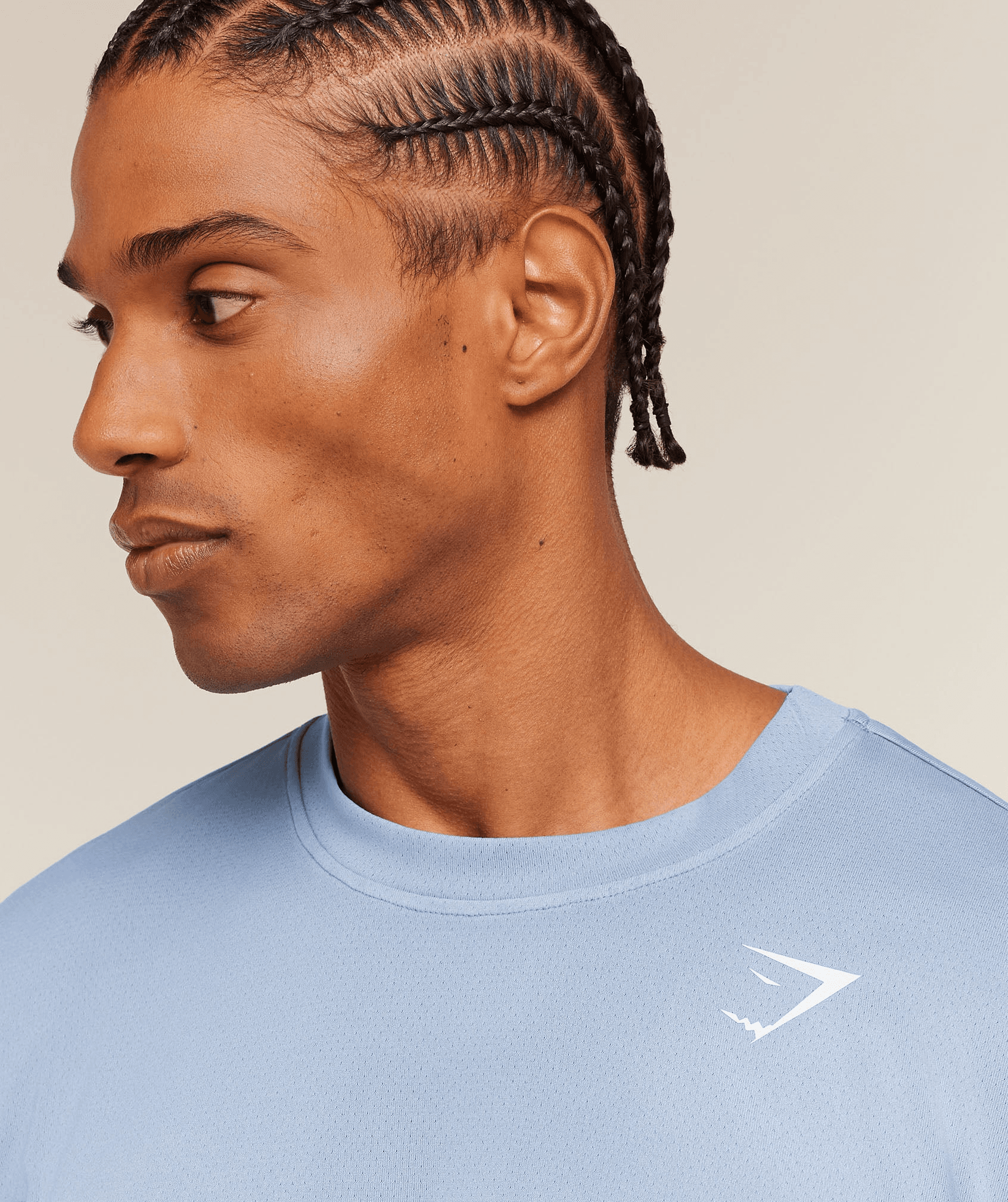 T-shirt aux couleurs pastel délavées